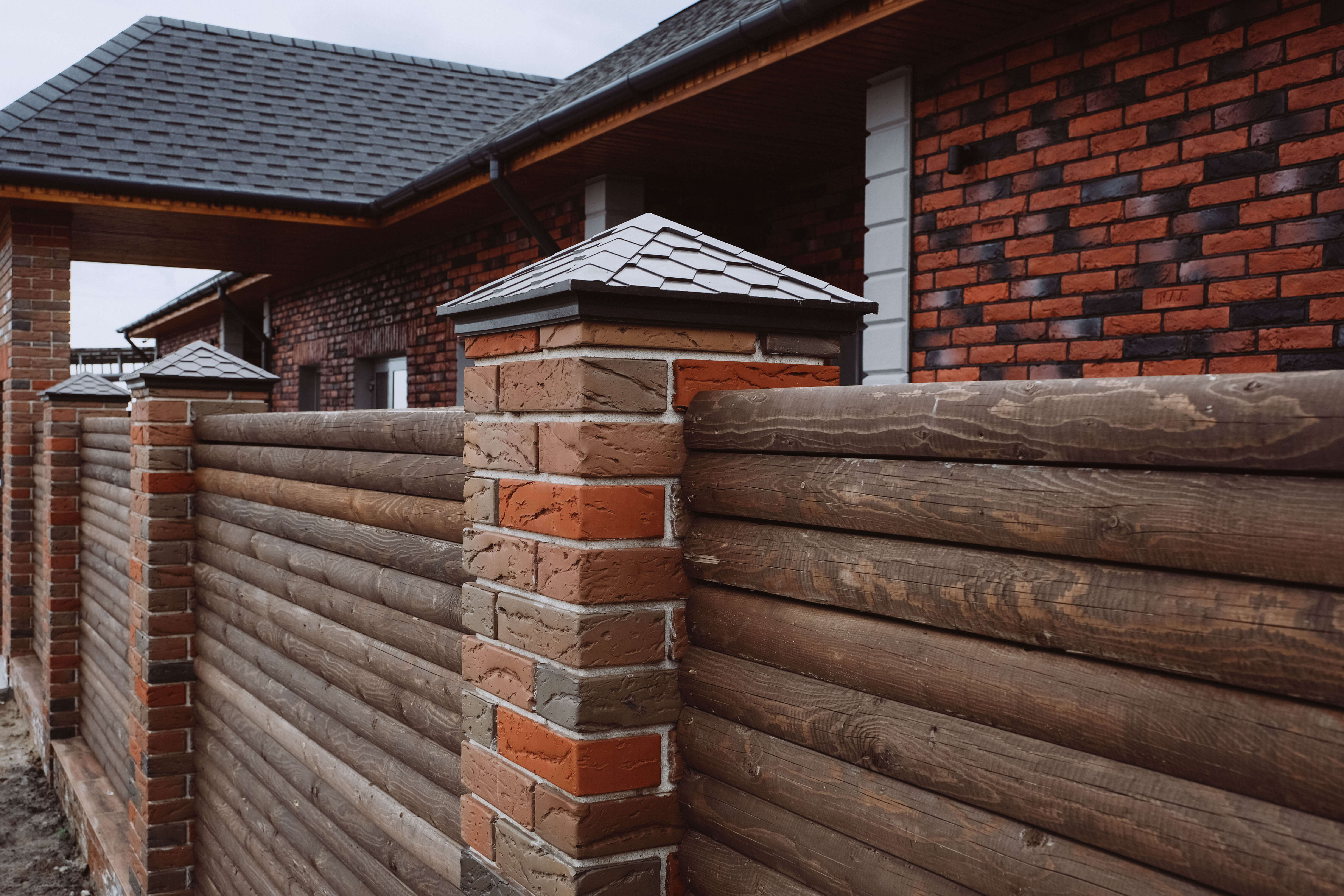 Колпак Zking Эверест Коричневый на столб 1.5х1.5 кирпича (390х390мм) в Ульяновске фото